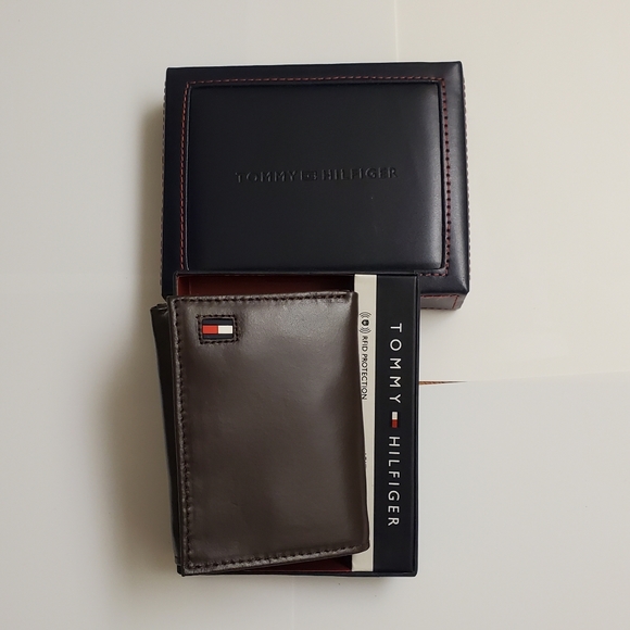 Tommy Hilfiger Other - New in box Tommy Hilfiger mens trifold wallet